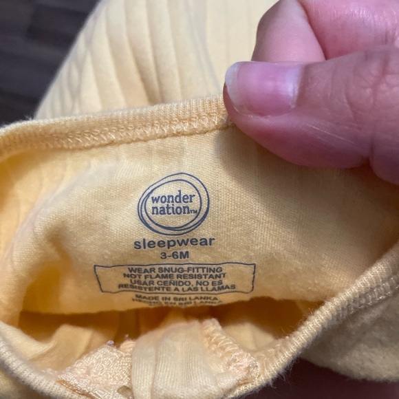 Wonder Nation Baby Yellow and Blue Ribbed Kids Footies size 3/6M - Picture 5 of 5